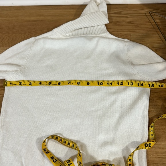 FRENCH CONNECTION white turtle neck sweater. - Picture 5 of 6